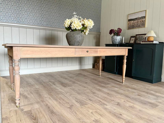 Table à manger en bois massif pieds tournés 8/10 personnes