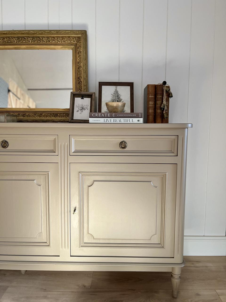 Grand buffet en bois massif 3 portes
