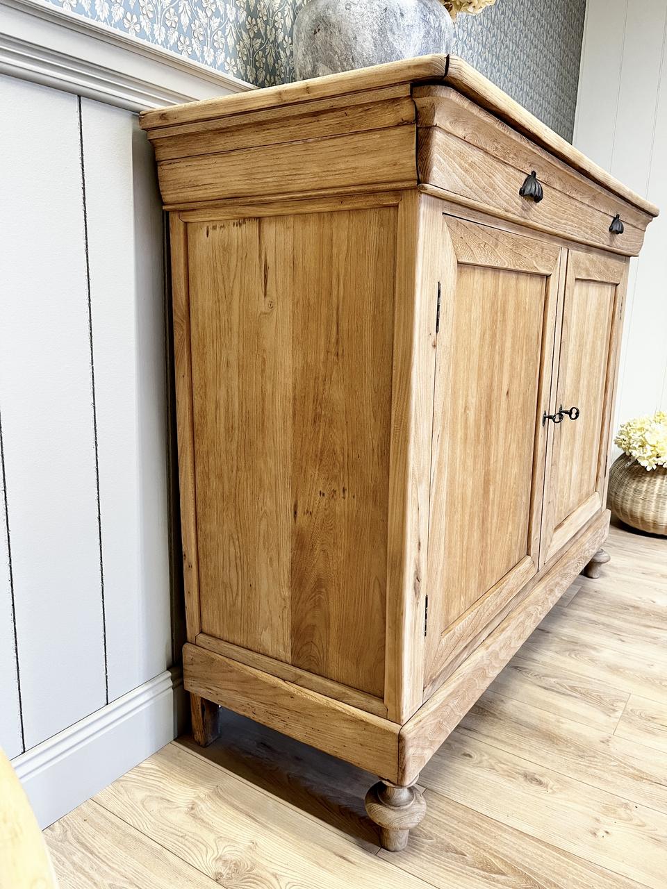 Buffet en orme - 2 portes et 1 tiroir