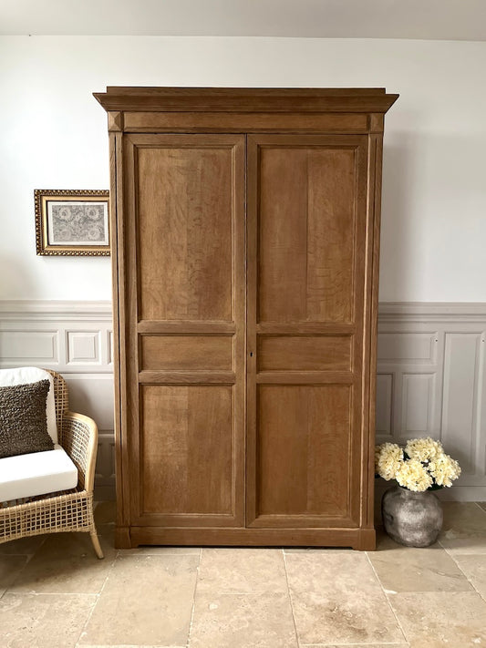 Grande armoire en chêne