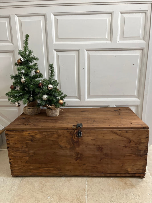 Coffre en bois
