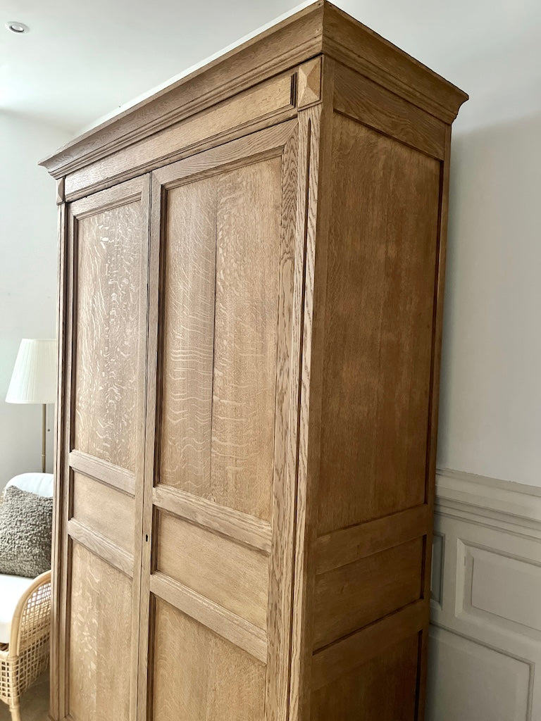 Grande armoire en chêne