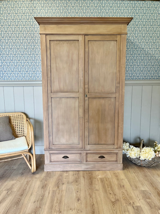 Armoire en bois