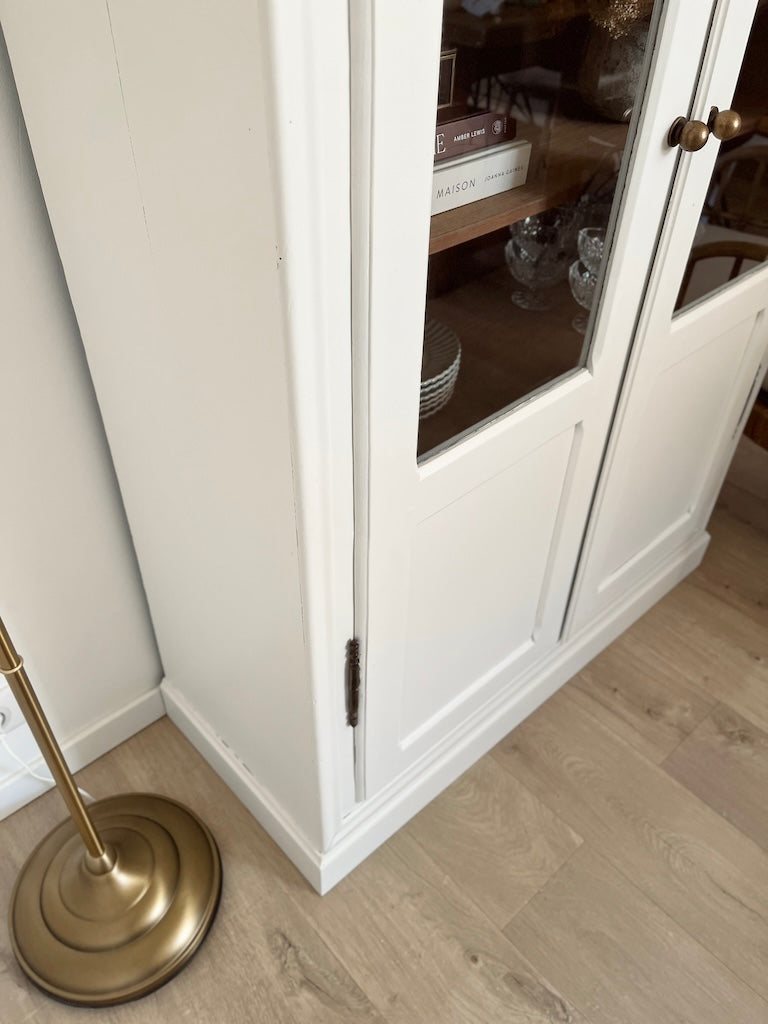 Vitrine 2 portes blanche et bois