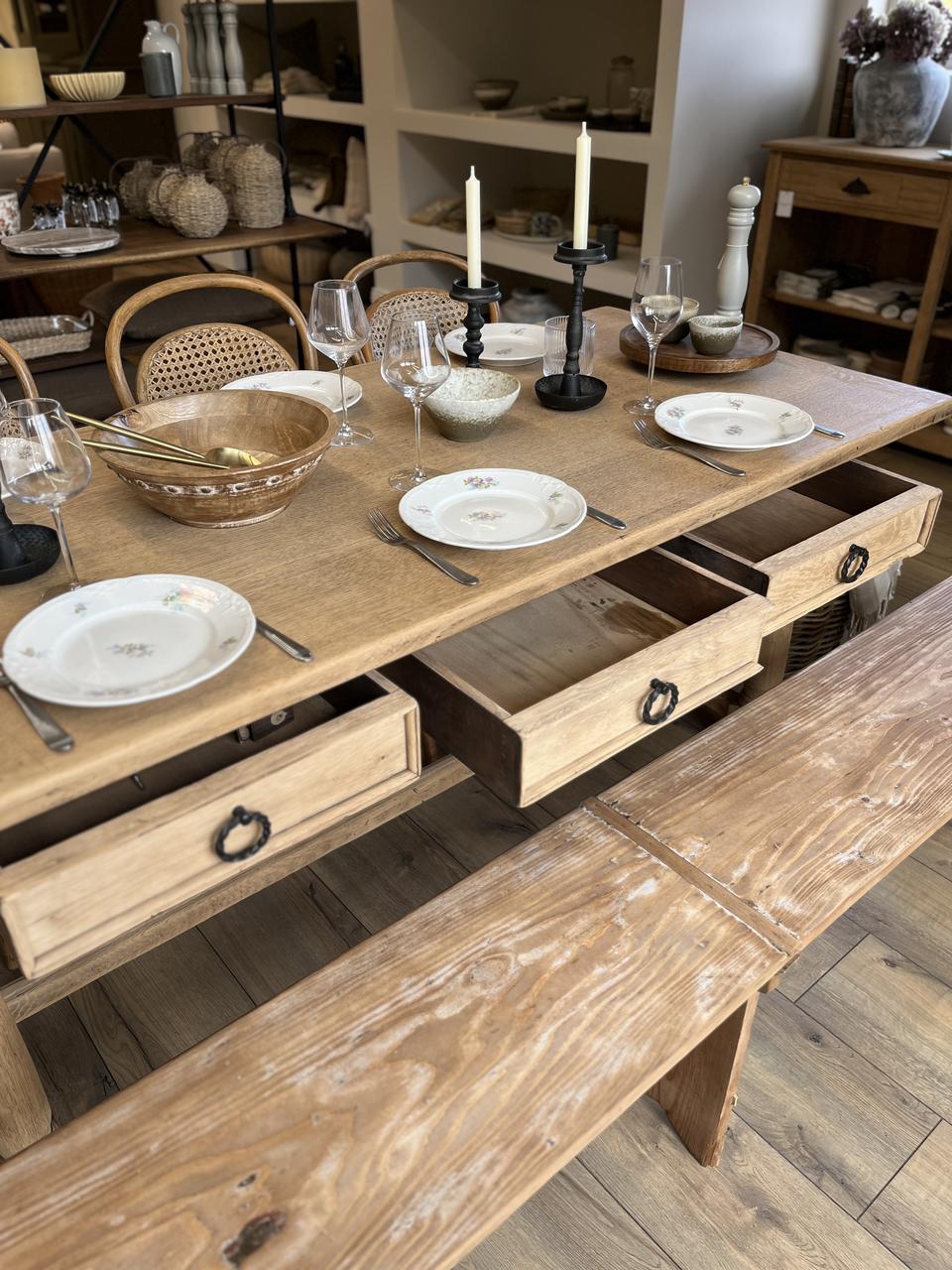 Table rectangulaire en chêne - 8 personnes