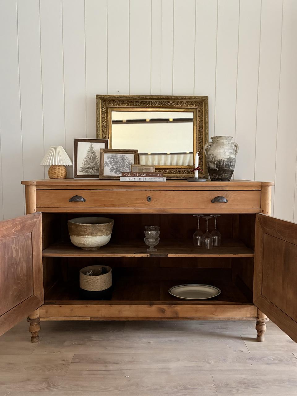 Buffet 2 portes en merisier massif