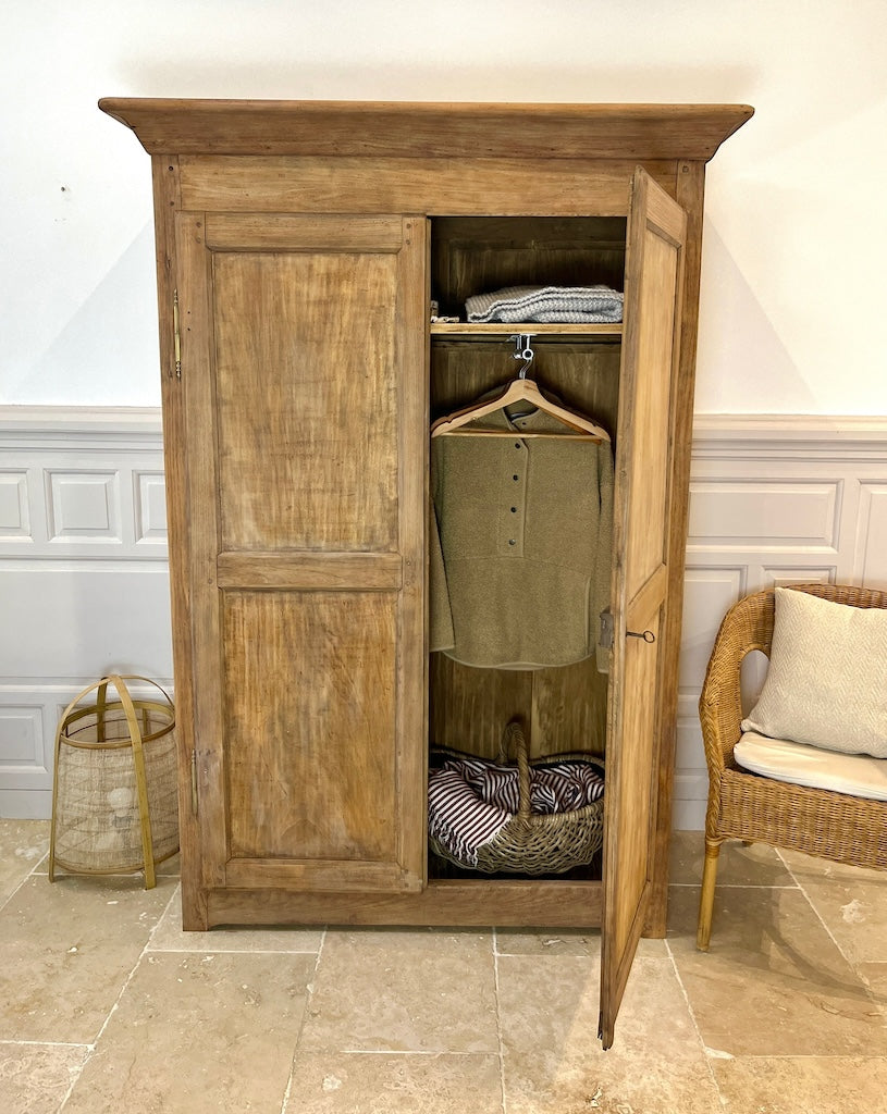 Armoire en bois