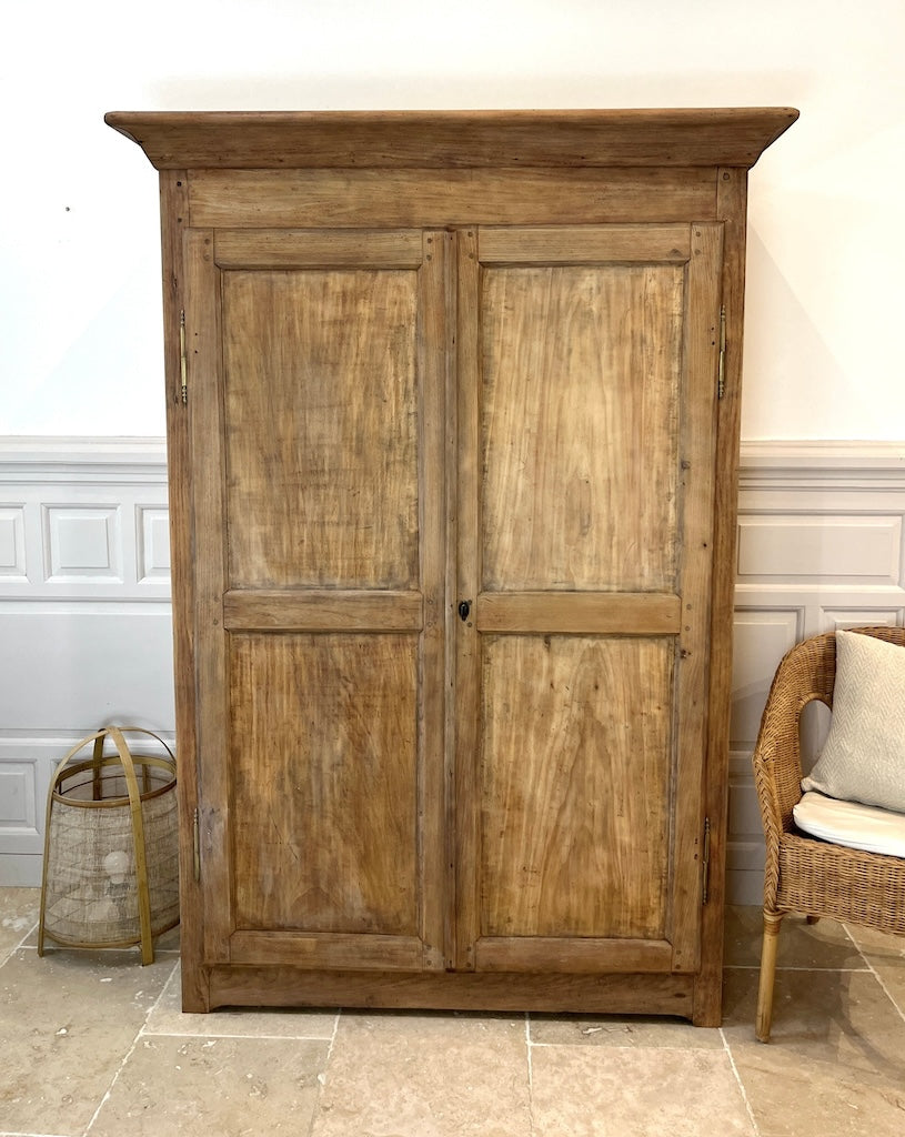 Armoire en bois