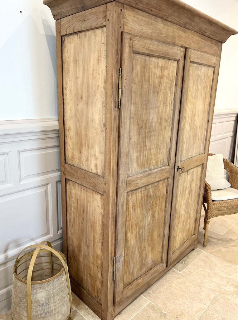 Armoire en bois
