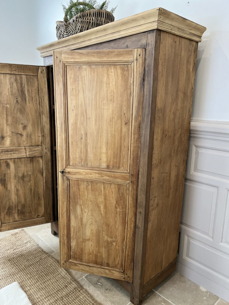 Armoire rustique en chêne et pitchpin