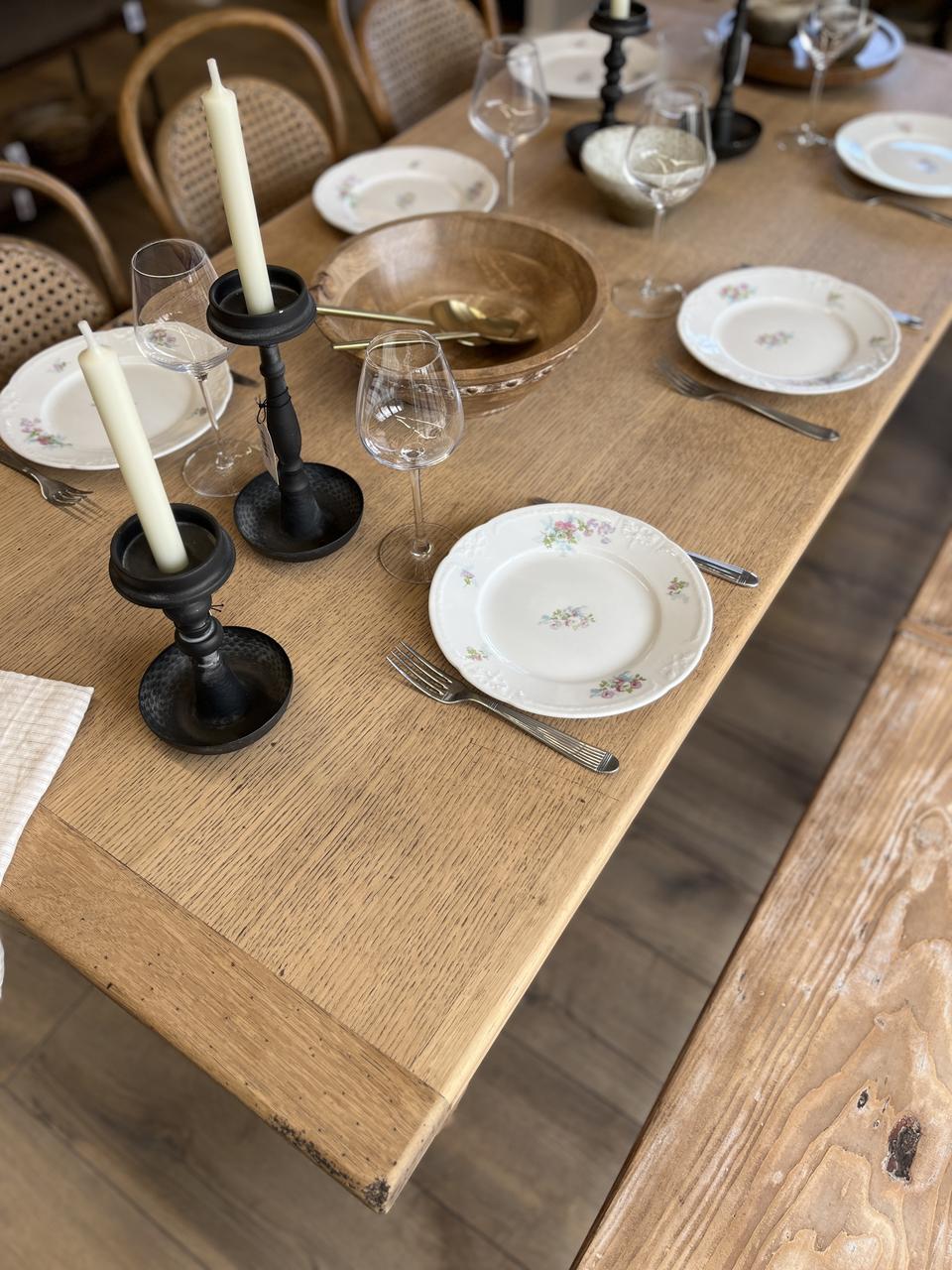 Table rectangulaire en chêne - 8 personnes