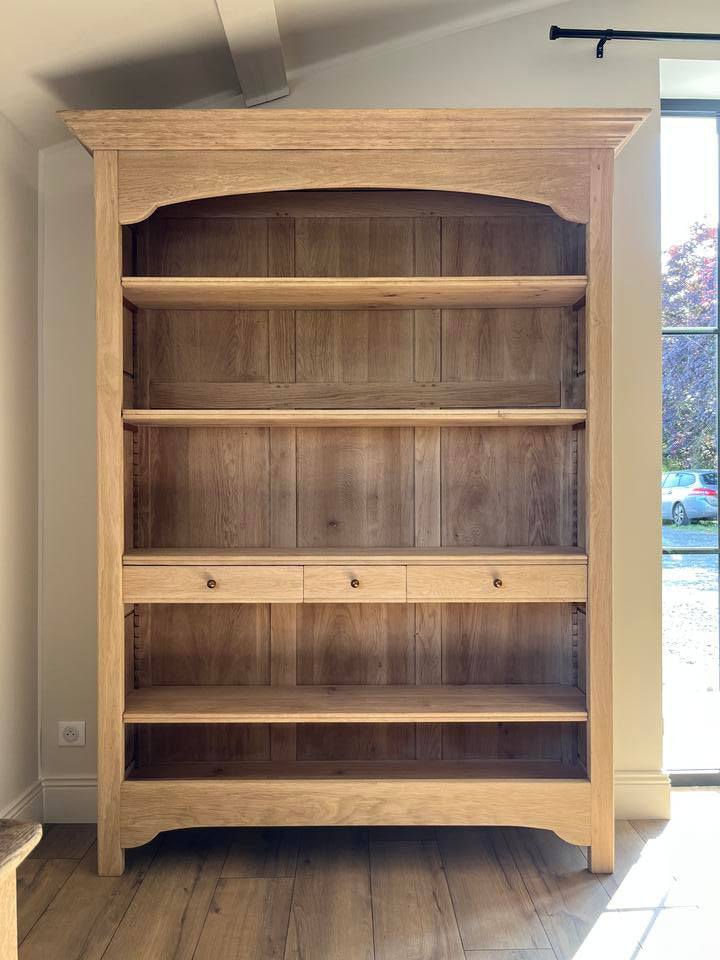 Grande bibliothèque ouverte en chêne massif