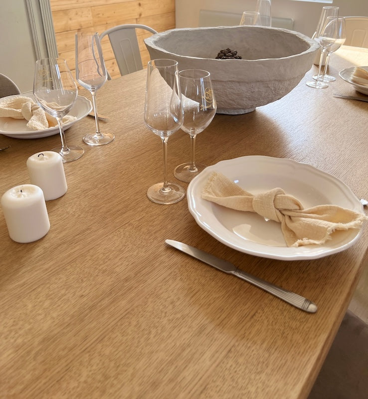 Grande table en bois 6/8 personnes