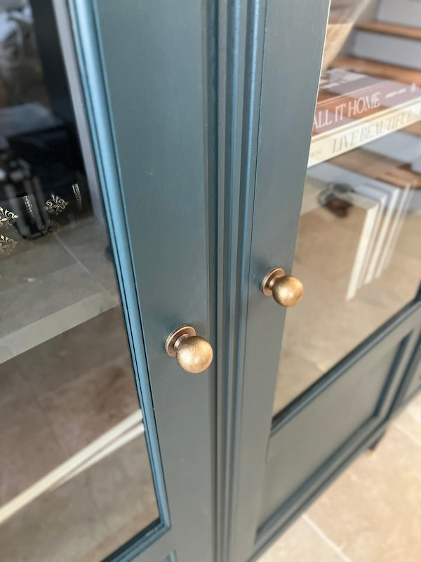 Vitrine 3 portes en bois et marbre