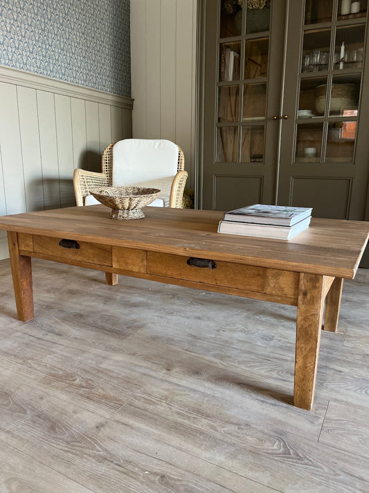 Table basse de style table de ferme