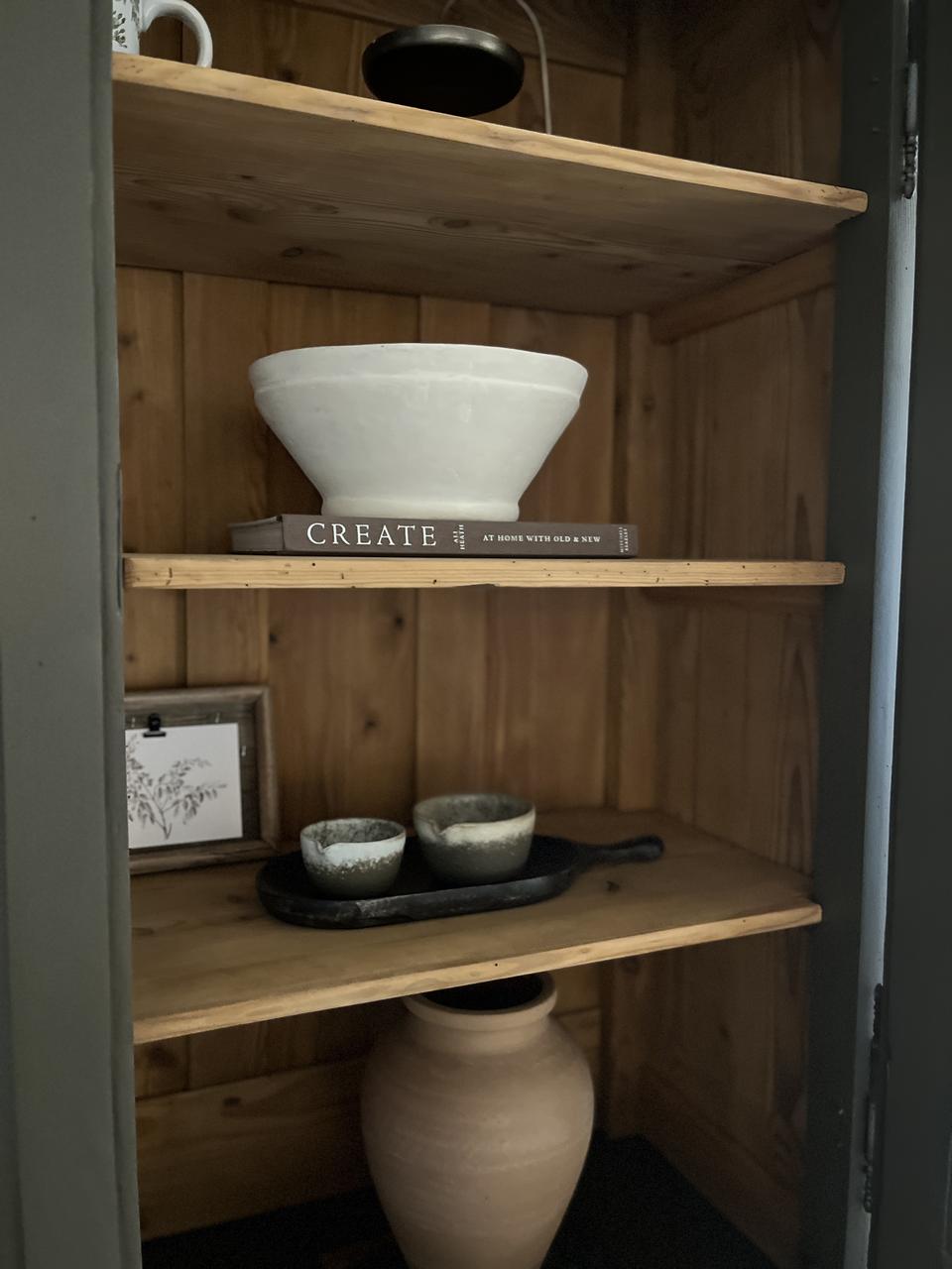 Buffet 2 corps vitré ancien en pin – pièce unique