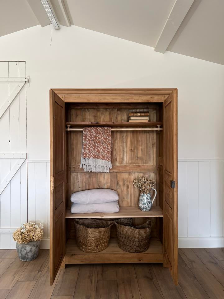 Armoire/penderie en orme