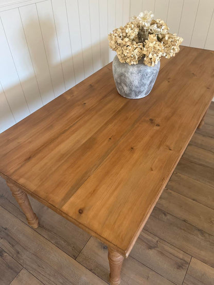 Table à manger en pin massif - 8 personnes
