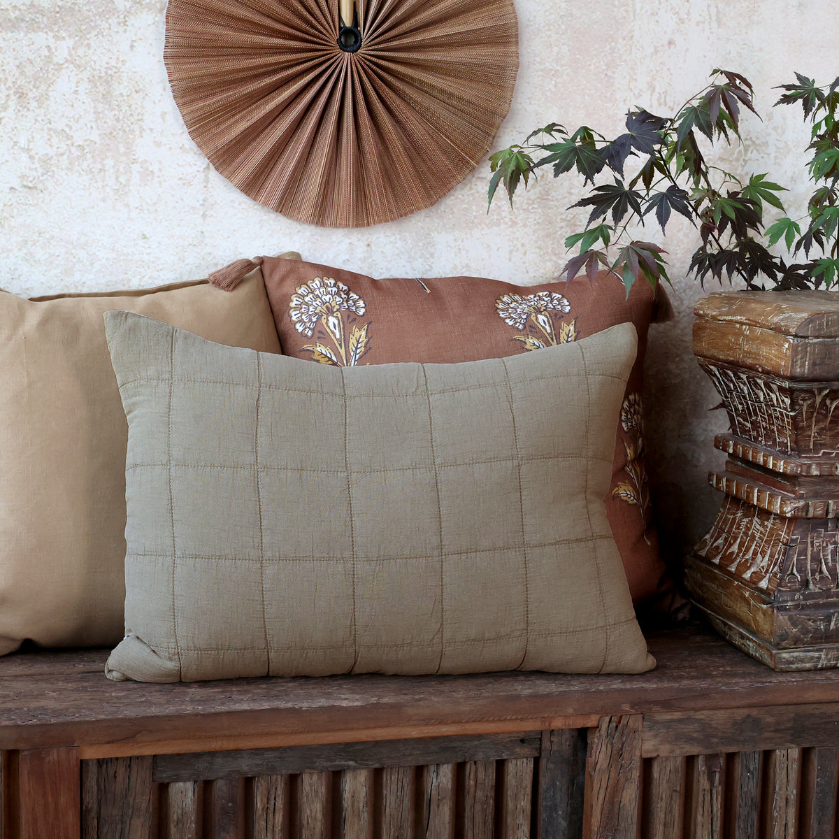 Coussin en plume avec housse piquée - eucalyptus