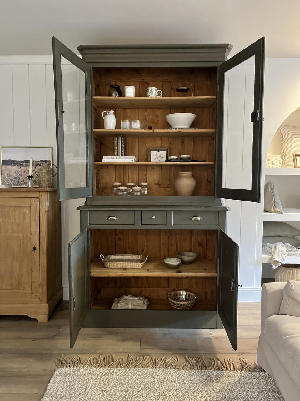 Buffet 2 corps vitré ancien en pin – pièce unique