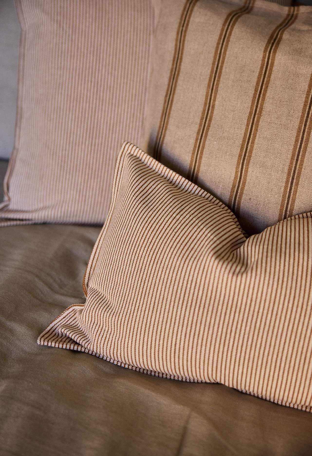 Housse de coussin rectangulaire en coton - Rayures Argile