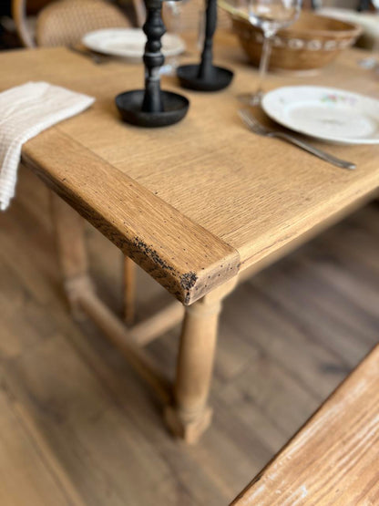 Table rectangulaire en chêne - 8 personnes