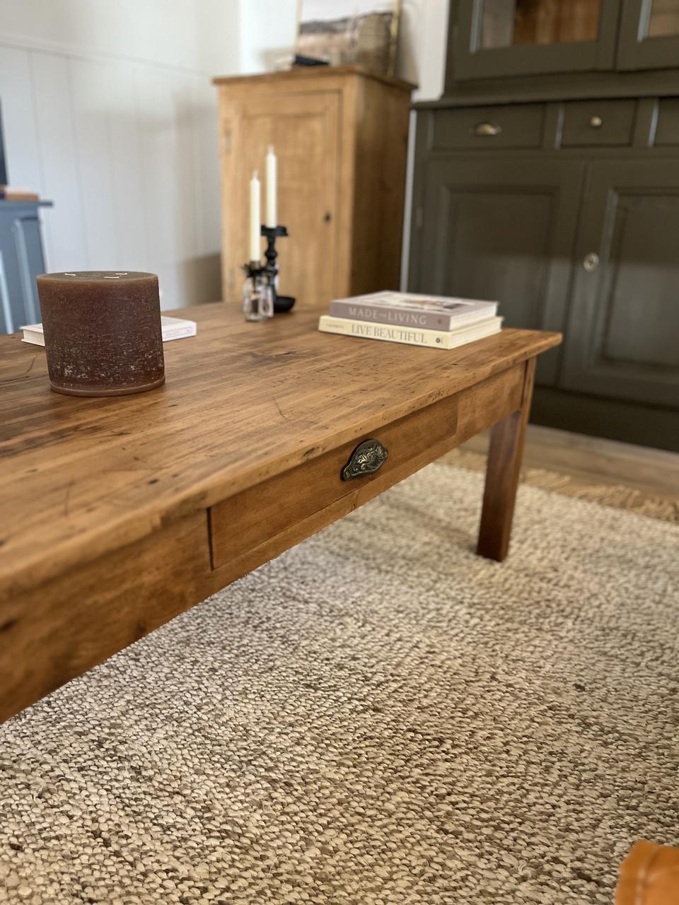 Table basse rectangulaire en bois ancien