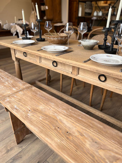 Table rectangulaire en chêne - 8 personnes