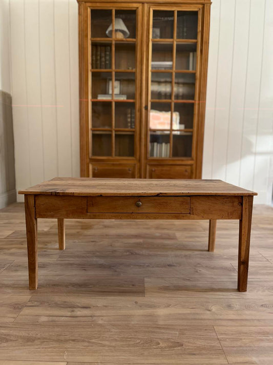 Table basse en noyer