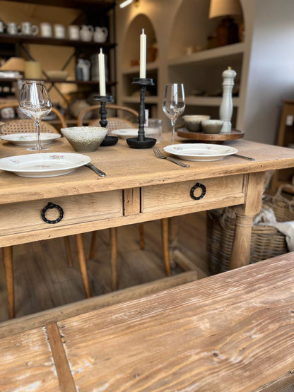 Table rectangulaire en chêne - 8 personnes