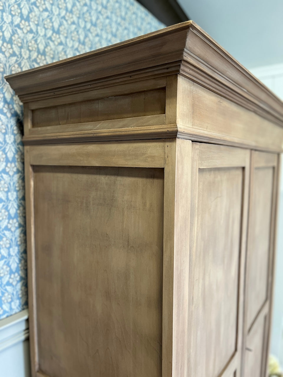 Armoire en bois