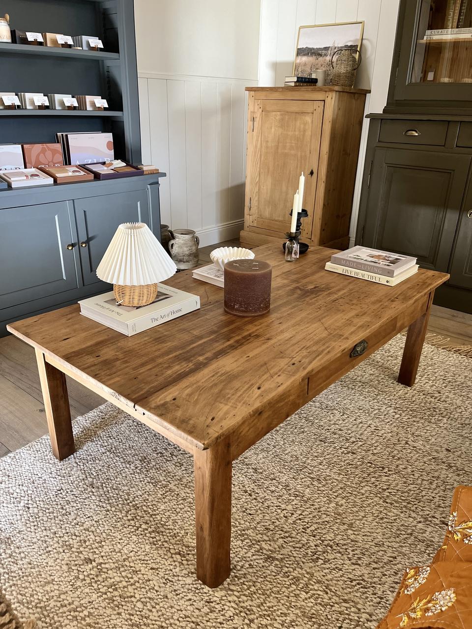 Table basse rectangulaire en bois ancien