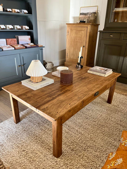Table basse rectangulaire en bois ancien