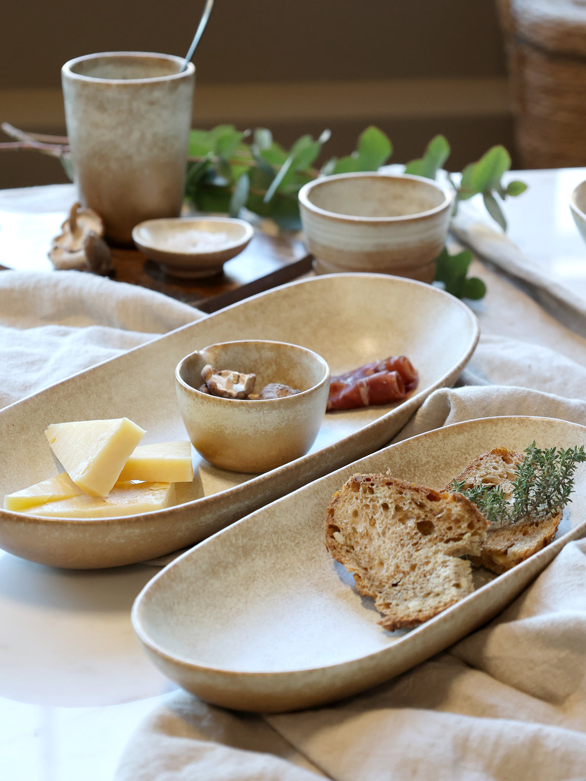 Plat de service ovale en porcelaine Valence - Camel