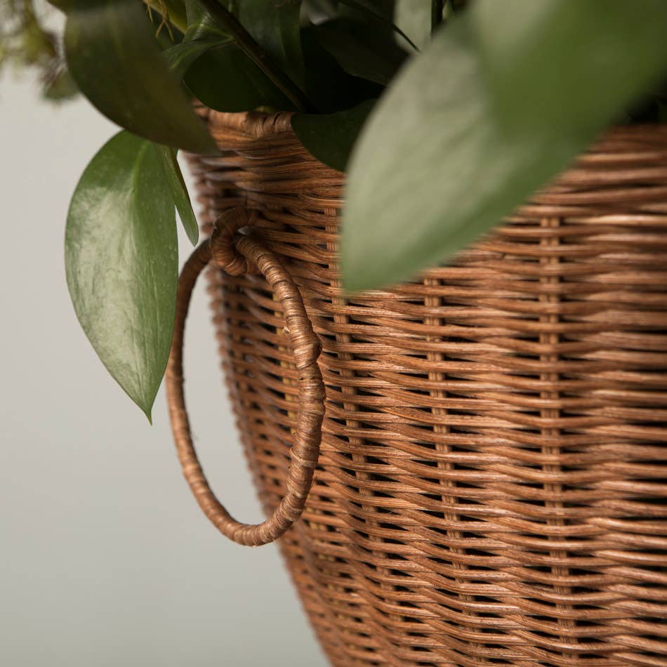 Vase en rotin marron