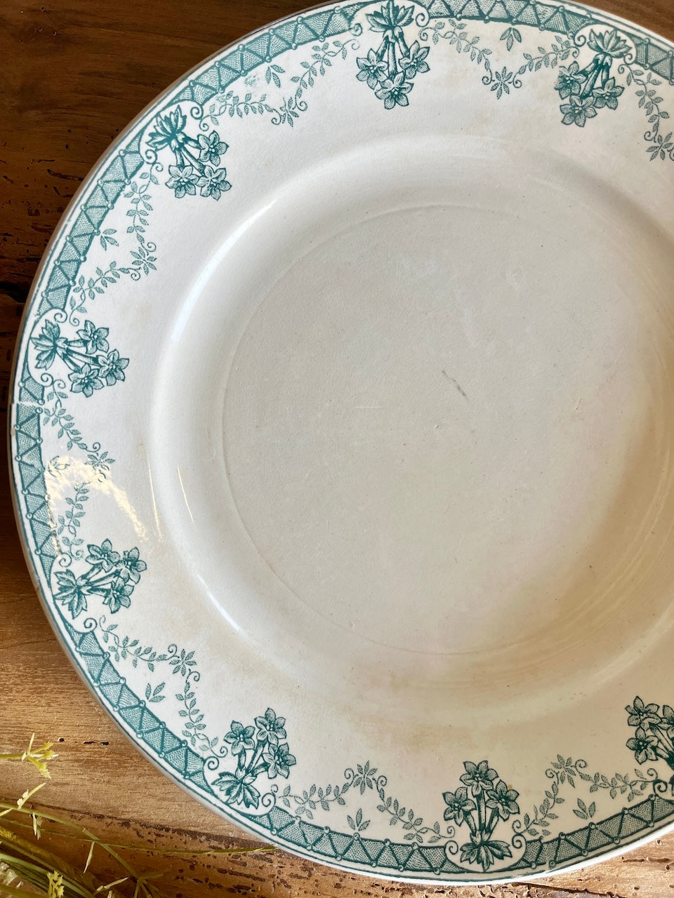 Plat rond terre de fer Cahors - Saint Amand