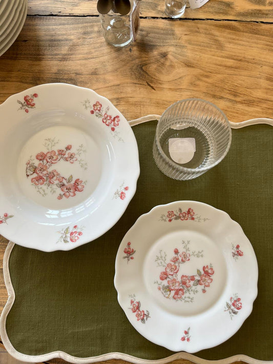 Lot d’assiettes arcopal fleurs roses - vintage
