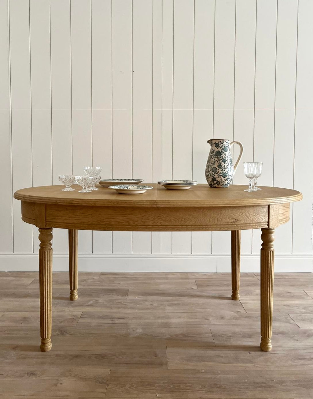 Table ovale à rallonges en chêne