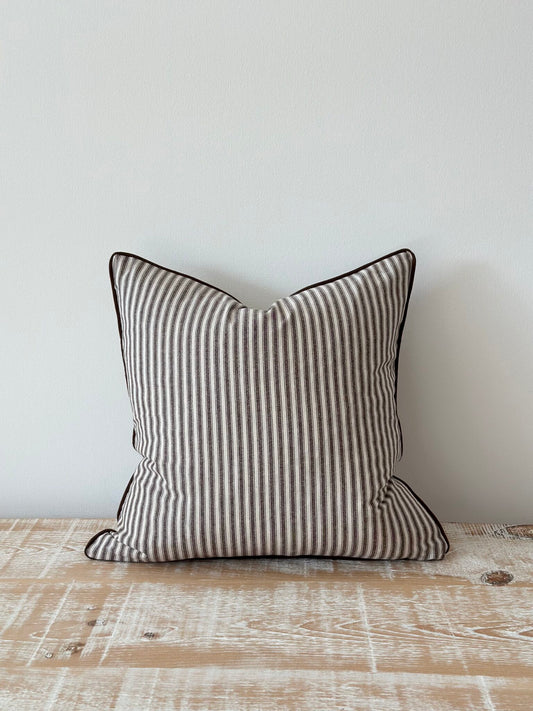 Housse de coussin Florence rayure marron foncé - 45x45cm