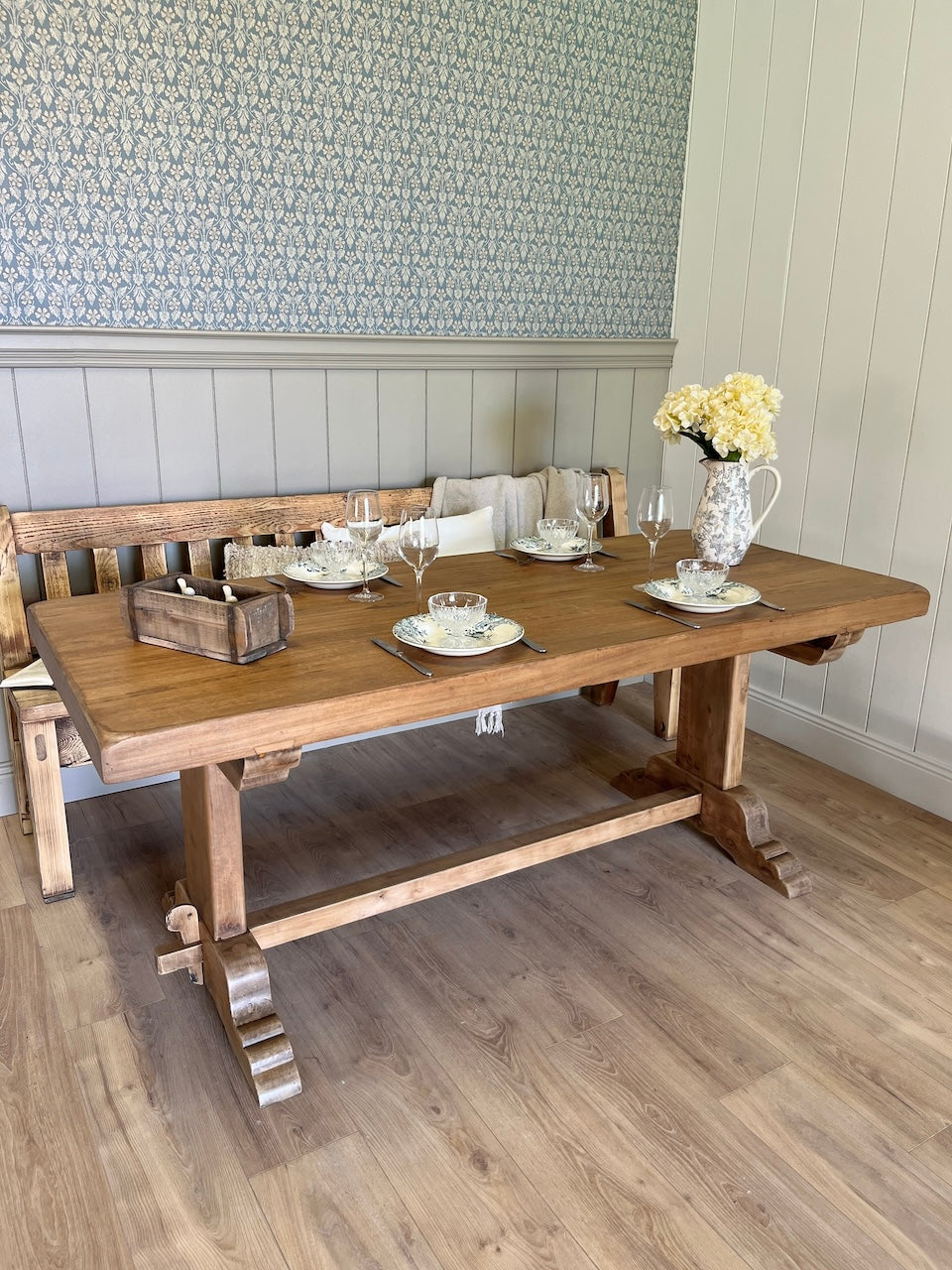 Table monastère