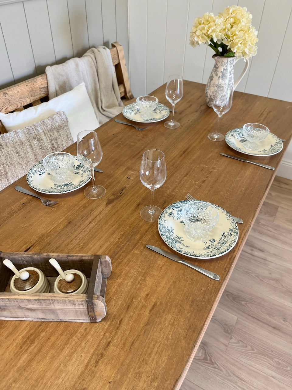 Table monastère