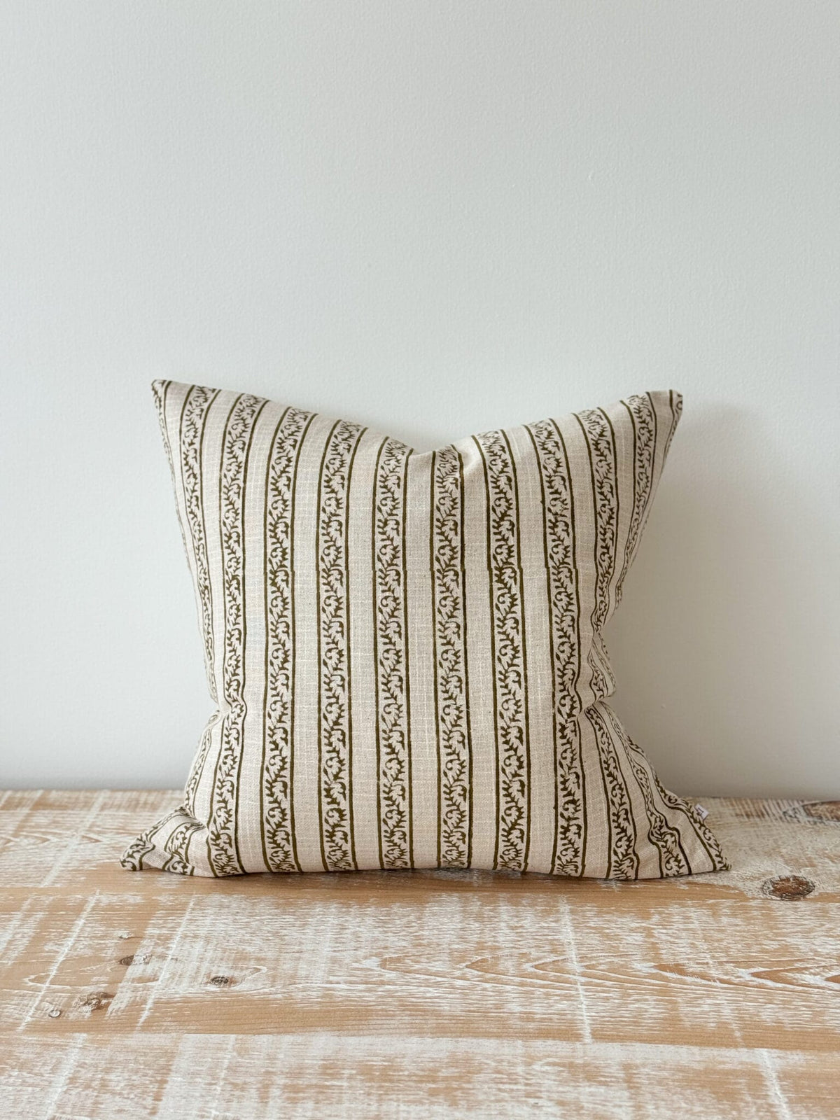 Housse de coussin Ivy imprimé rayure olive - 45x45cm