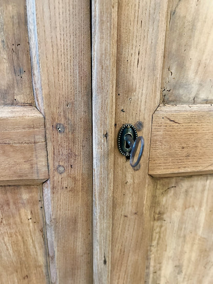 Armoire en bois