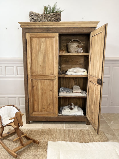 Armoire rustique en chêne et pitchpin