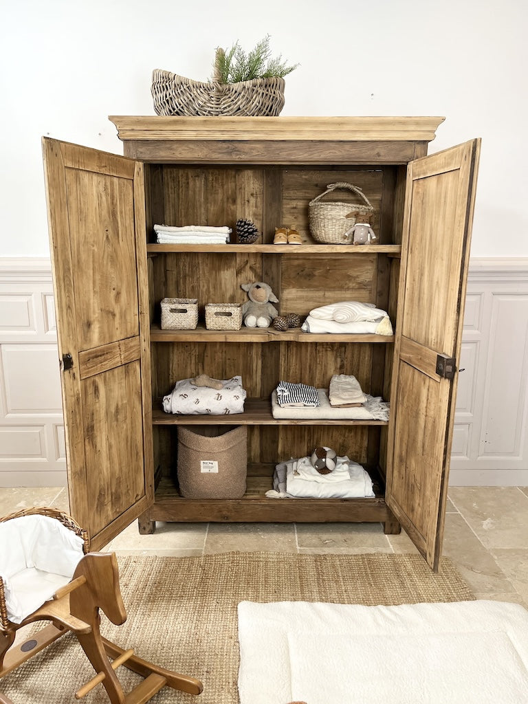 Armoire rustique en chêne et pitchpin