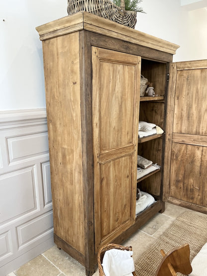 Armoire rustique en chêne et pitchpin