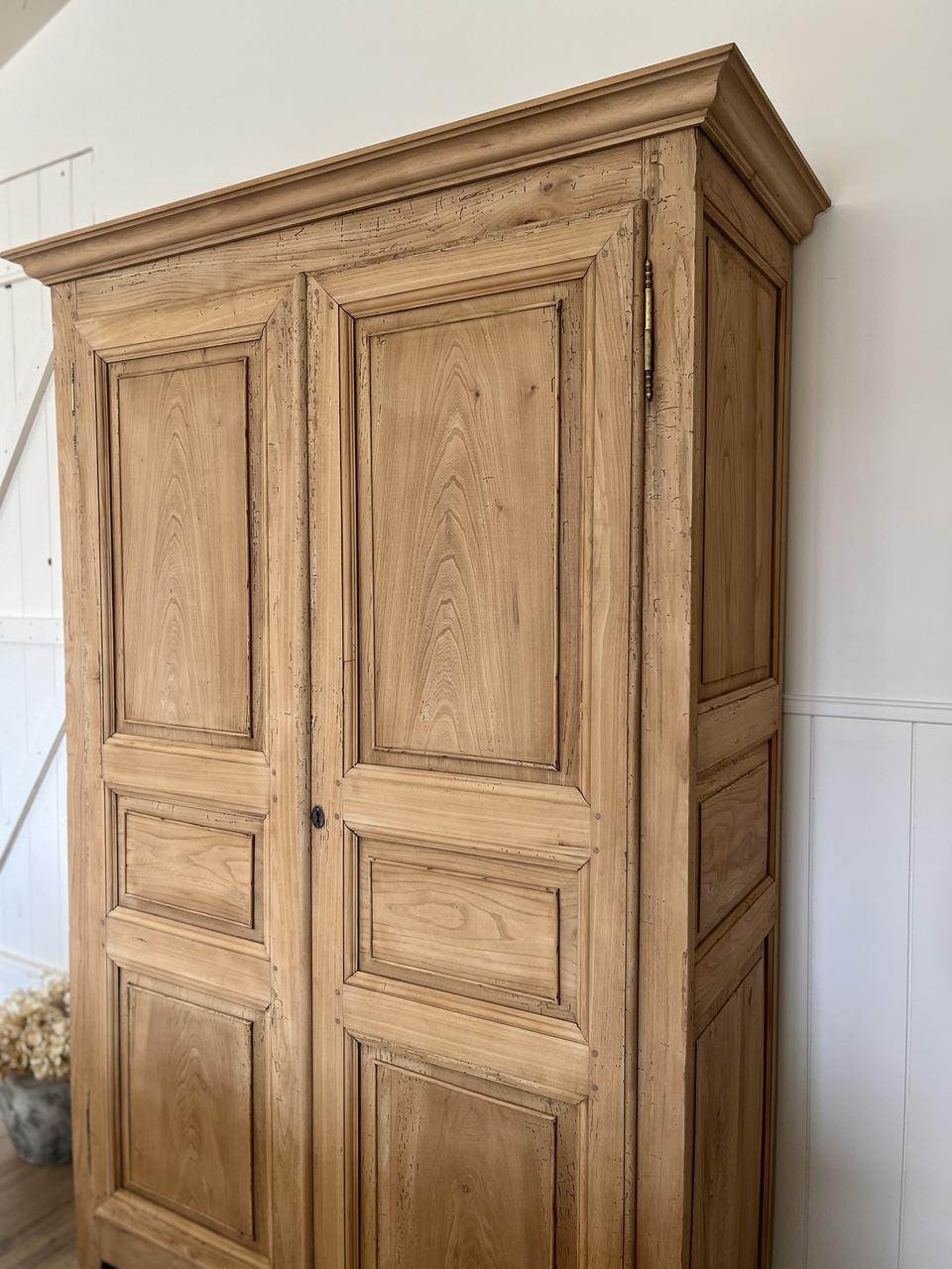 Armoire/penderie en orme
