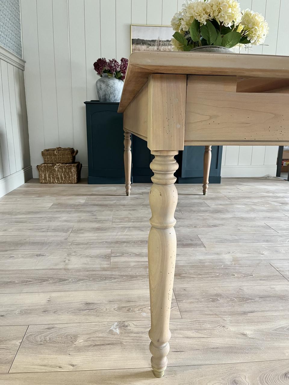 Table à manger en bois massif pieds tournés 8/10 personnes