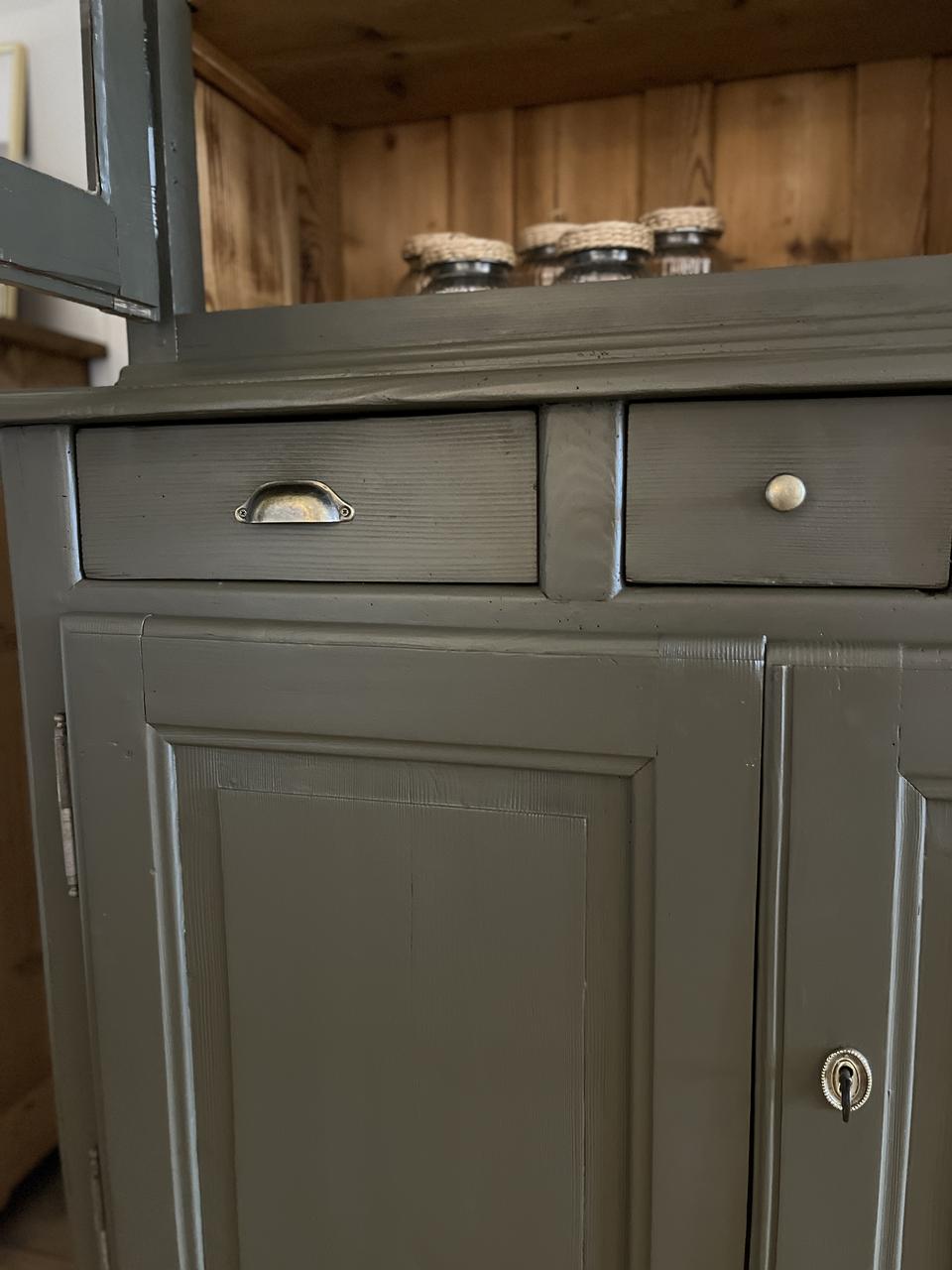 Buffet 2 corps vitré ancien en pin – pièce unique