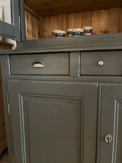 Buffet 2 corps vitré ancien en pin – pièce unique